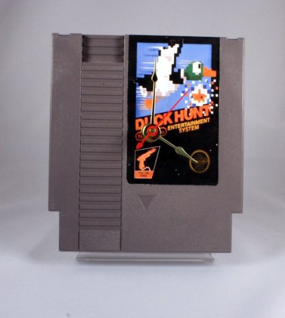 VINTAGE Nintendo Duck Hunt Cartridge Clock (1985) - Image 3