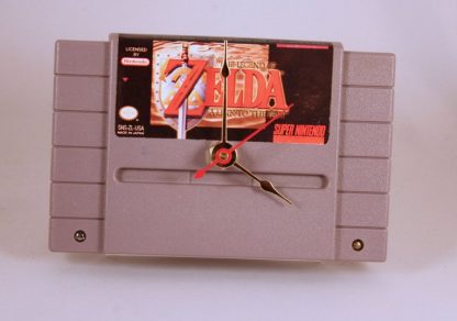 VINTAGE Super Nintendo Zelda (A Link To The Past) Cartridge Clock - Image 3