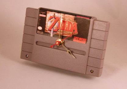 VINTAGE Super Nintendo Zelda (A Link To The Past) Cartridge Clock - Image 2