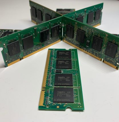 8 Sticks of laptop ram circuit boards for crafting! (Vintage) - Image 3