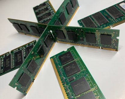 8 Sticks of laptop ram circuit boards for crafting! (Vintage) - Image 2