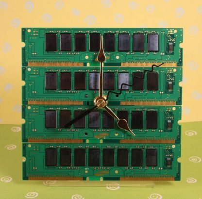 Computer Circuit Board Memory Desk Clock - Image 4
