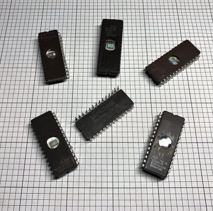 6 Vintage "Dead Bug" Microchips for crafting 4 with EPROM "Rainbow" hole