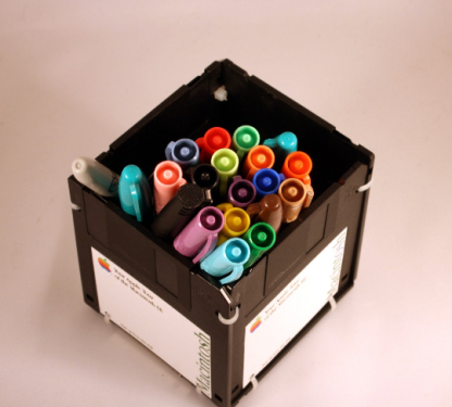 APPLE Macintosh Floppy Disk Pen and Pencil Holder - Image 4