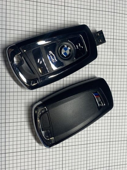 32GB BMW M7 USB Flash Drive in the style of a Car Key! - Image 9