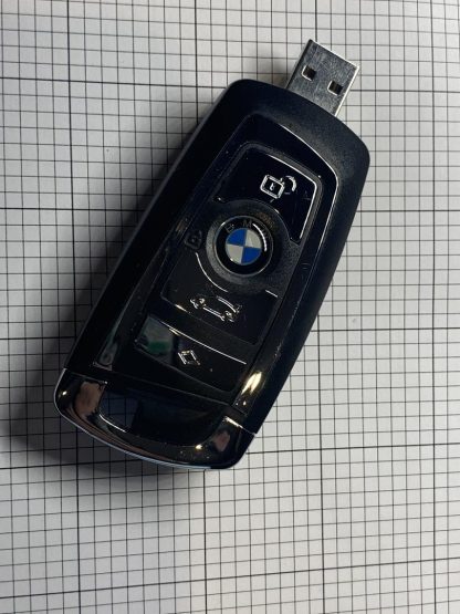 32GB BMW M7 USB Flash Drive in the style of a Car Key! - Image 8