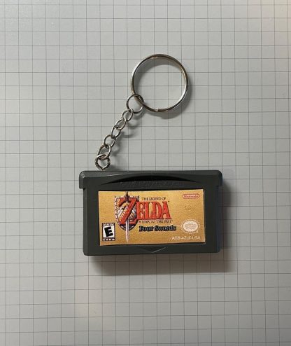VINTAGE Nintendo Legend of Zelda Game Boy Advance - KEY CHAIN! - Image 3