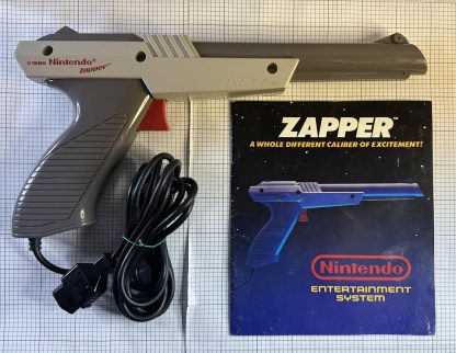 Nintendo NES-005 Original NES Zapper Light Gun Controller With Manual