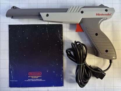 Nintendo NES-005 Original NES Zapper Light Gun Controller With Manual - Image 2