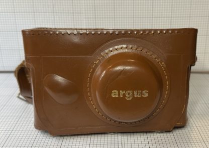 Vintage Argus C-3 35mm Rangefinder Camera (includes leather case & Strap) 1947 - Image 12