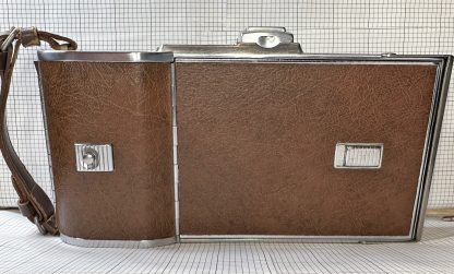 Vintage Polaroid Land Camera Model 95 with hand strap - Image 7