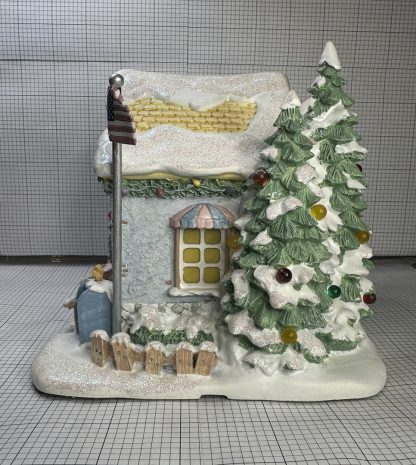 Precious Moments Hawthorne Village : Holly-Day Greetings Post Office - Image 6