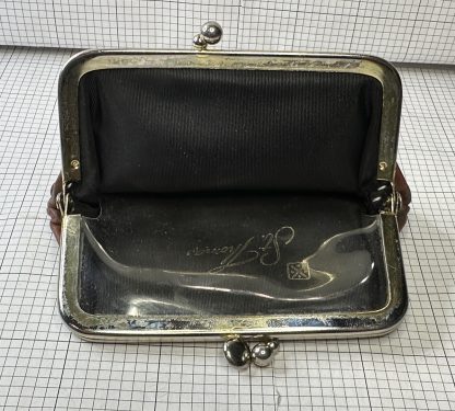 Vintage St Thomas Leather Coin Purse  Kiss Lock Clasp Change Holder Pouch - Image 3