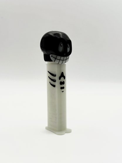 Vintage 2003 - Black Skull Halloween Glow In The Dark Retired PEZ - Image 3