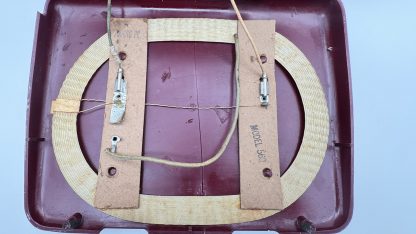  Vintage 1948 Emerson 560 Tube Radio - Untested - Restoration Project - Retro Charm - Image 2
