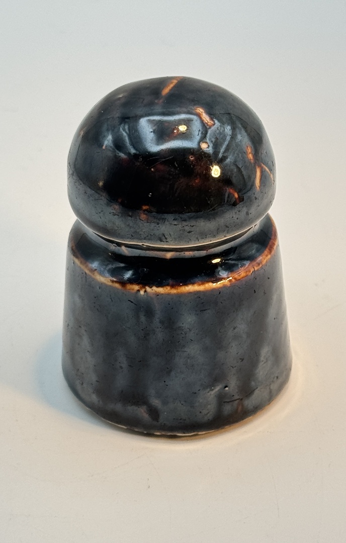 Unmarked Vintage Brown Ceramic Pony Insulator - Rustic Decor - Mystery Find! - Image 4