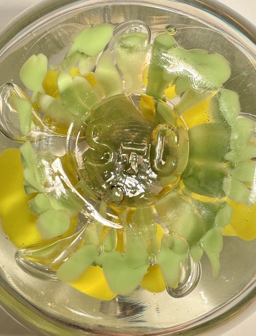 Vintage Joe St. Claire Blown Glass Ashtray / Paperweight - Collectible Art - Image 6