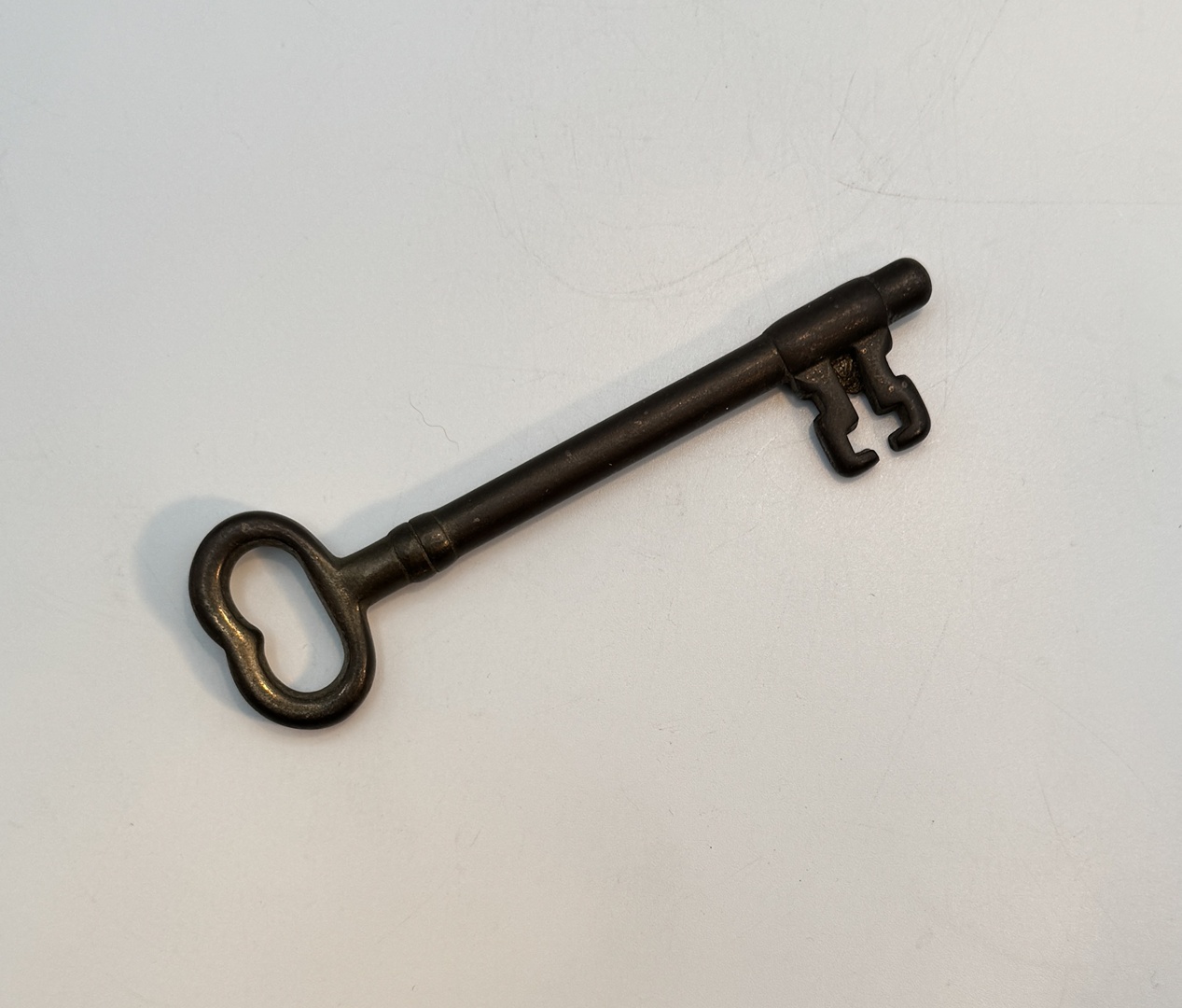 Vintage Brass Jail Cell Skeleton Key Set - 5 Keys on Ring - SOLID BRASS - Image 6