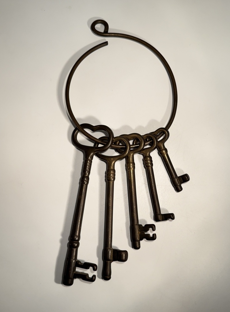 Vintage Brass Jail Cell Skeleton Key Set - 5 Keys on Ring - SOLID BRASS