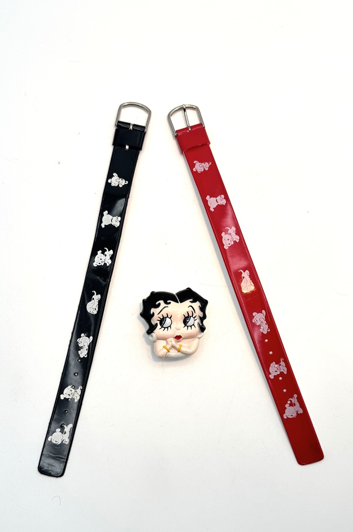 Vintage 1985 Betty Boop Flip It Digital Watch w/ Lipstick Mirror