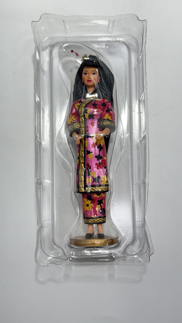 Vintage -NEW- 1997 Hallmark Chinese Barbie Ornament - Dolls of the World Series - Image 7