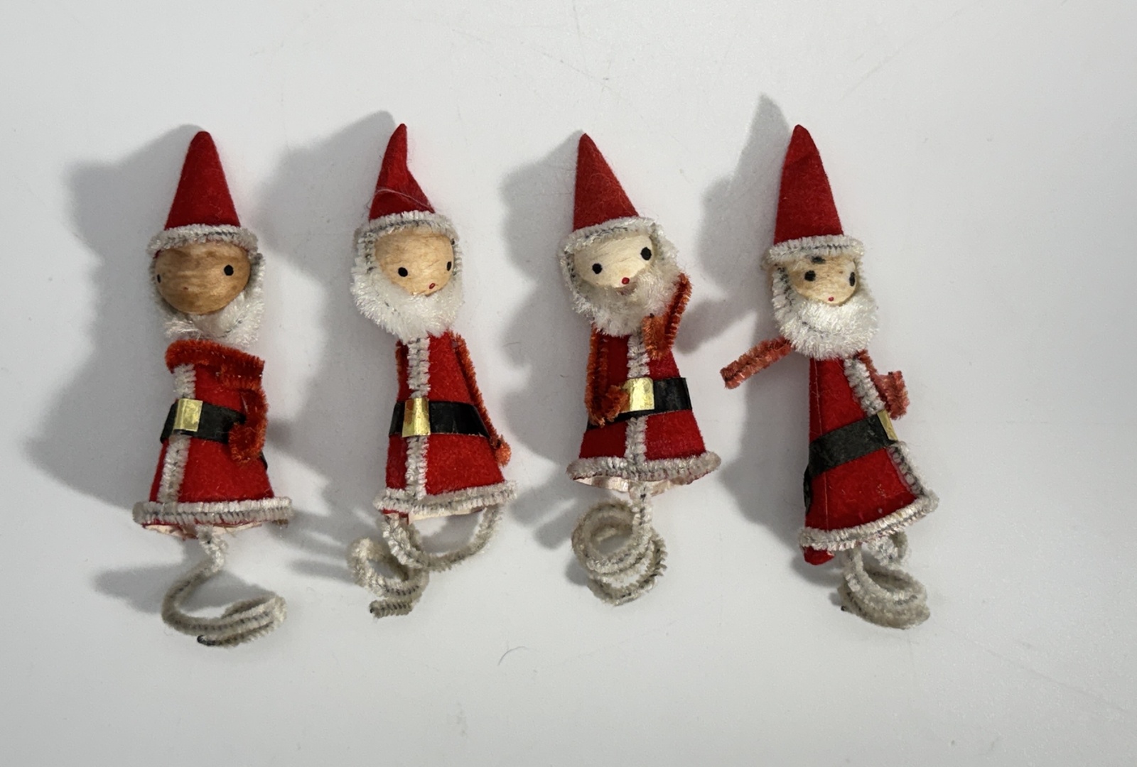 Vintage 4x Santa Claus Ornaments - Chenille & Spun Cotton - 1970s Japan