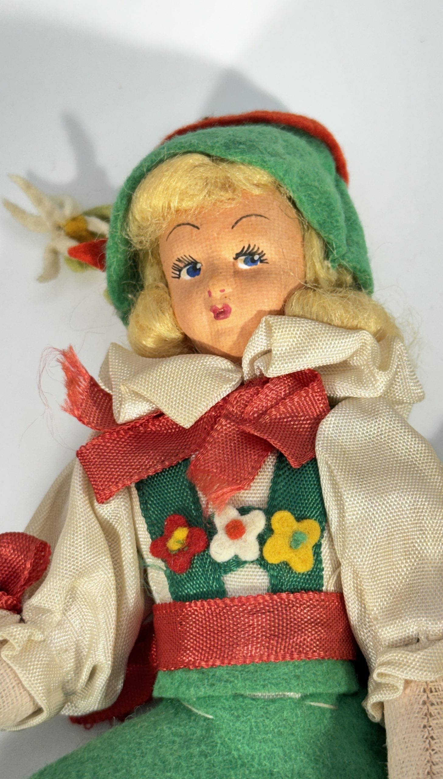 Vintage German Folk Doll Pair • 1950s-1960s • Bavarian Costume • 7.5" - Image 9