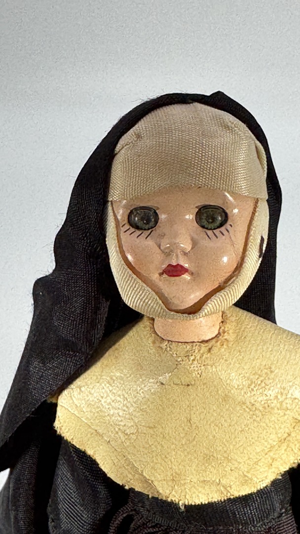 Vintage Sleepy Nun Doll - 1940's - 1950s - 7" - Blue Eyes